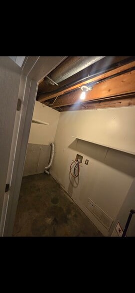 Laundry - 15006 W 150th Ter