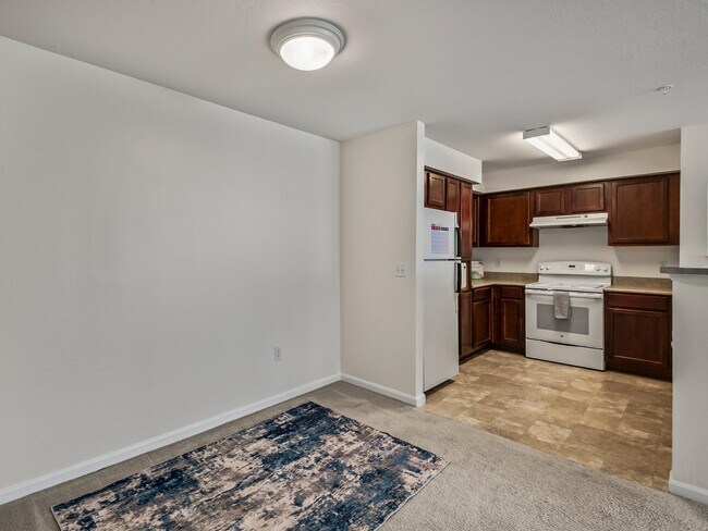 Building Photo - 2801 Chancellorsville Dr