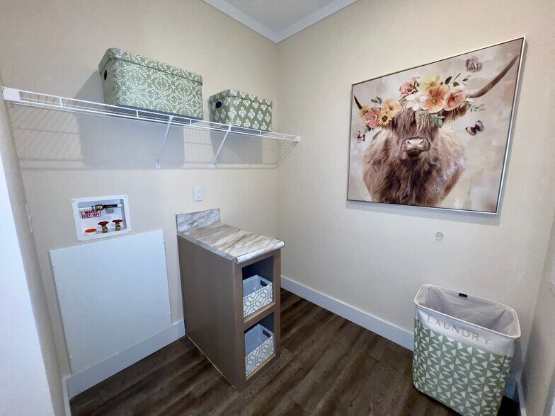 Laundry Area - 600 Vera K Ct