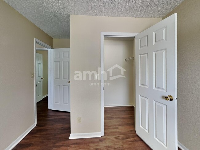 Building Photo - 5123 Milhouse Rd