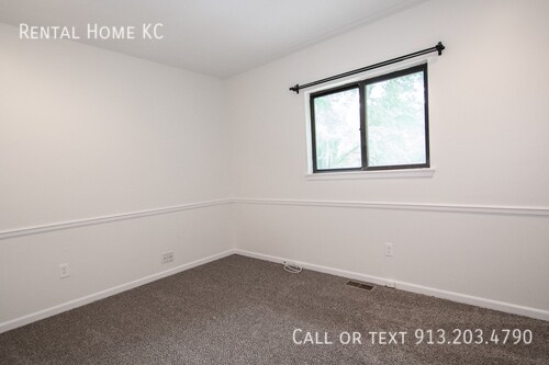 Building Photo - 7920 W 113th Terrace