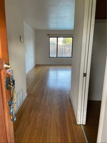 Building Photo - 4623 Goya Pkwy