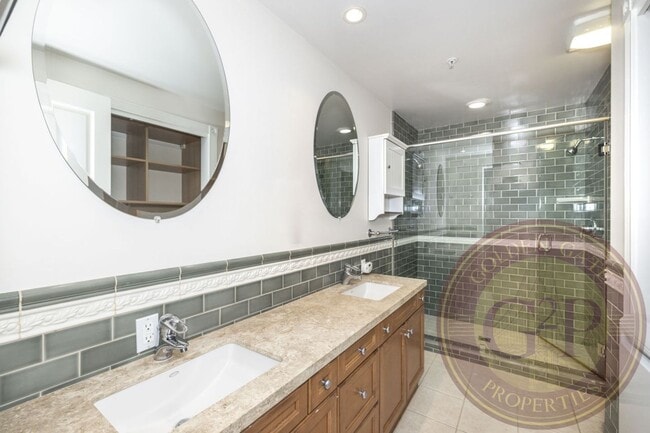 Building Photo - Noe Valley - 4 BR, 3 BA Condo 2,326 Sq. Ft. - 3D Virtual Tour, Roof Deck, Parking and Storage
