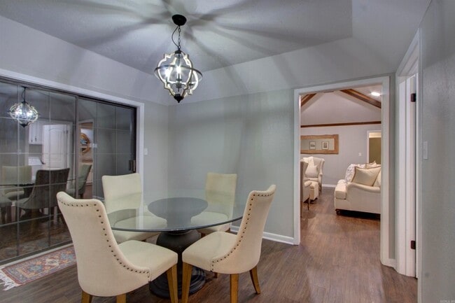 Building Photo - 3514 Skyline Blvd