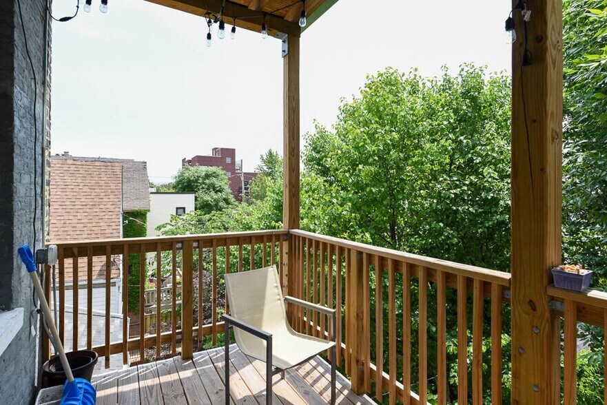 Building Photo - 2031 W Moffat St