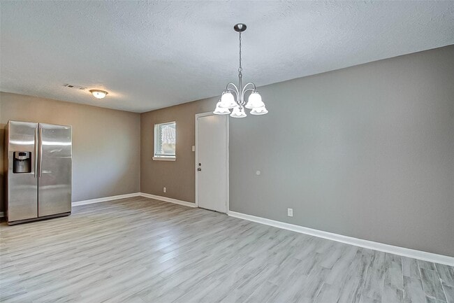 Building Photo - 213 Newman Rd