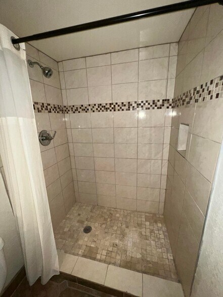 Building Photo - 3216 Spanish Wells Dr
