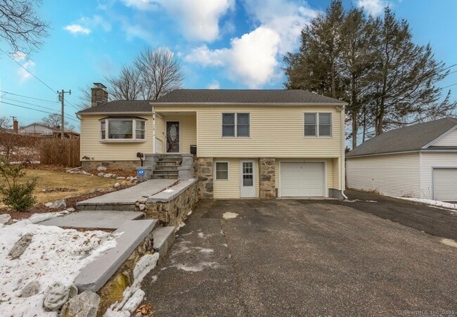 Primary Photo - 118 Pullen Ave