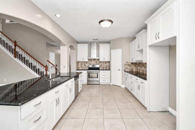 Building Photo - 8522 Chancellorsville Ln