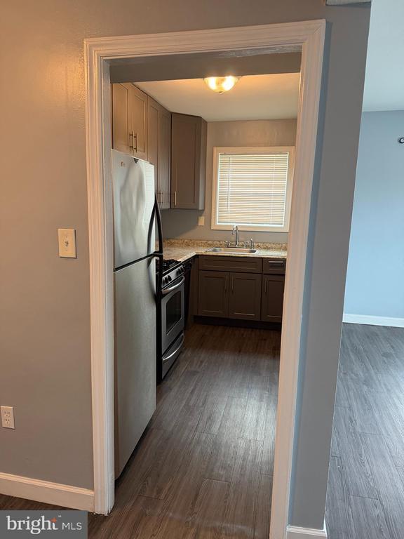 Building Photo - 924 7th St