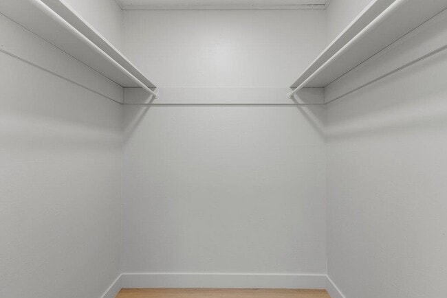 Building Photo - 729 Stendhal Ln