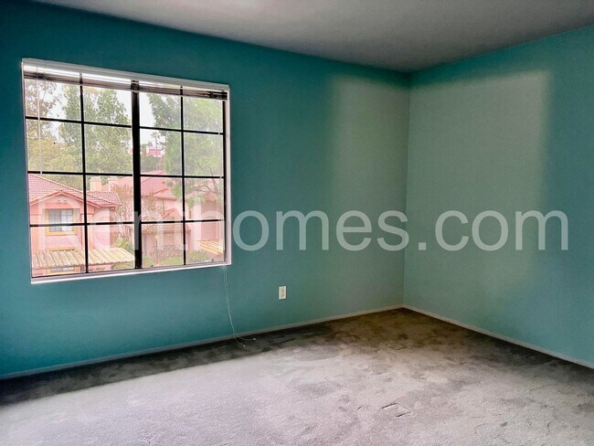 Building Photo - 12039 Alta Carmel Ct