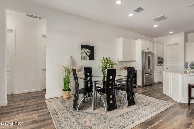 Building Photo - 2968 E Lucky Horseshoe Ln