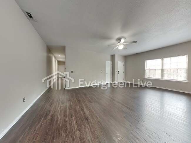 Building Photo - 6172 Milliken Bend