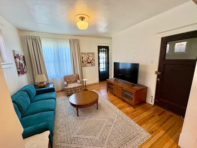 Building Photo - 2107 Maury Ave