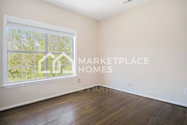 Building Photo - 2090 Old Cahaba Pl