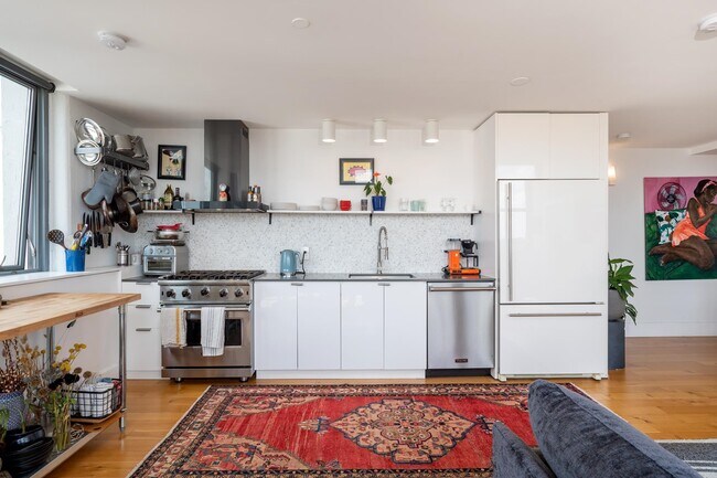 Building Photo - 50 Dey St