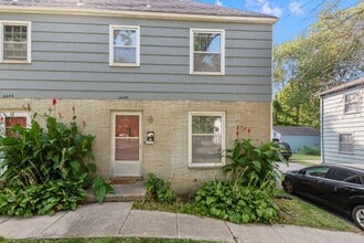 Building Photo - Floyd Street Duplexes