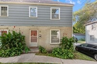 Building Photo - Floyd Street Duplexes