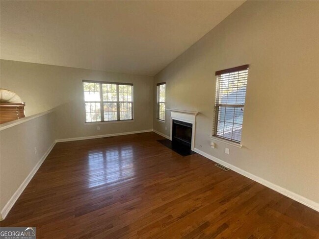 Building Photo - 3015 Cascade Manor Dr