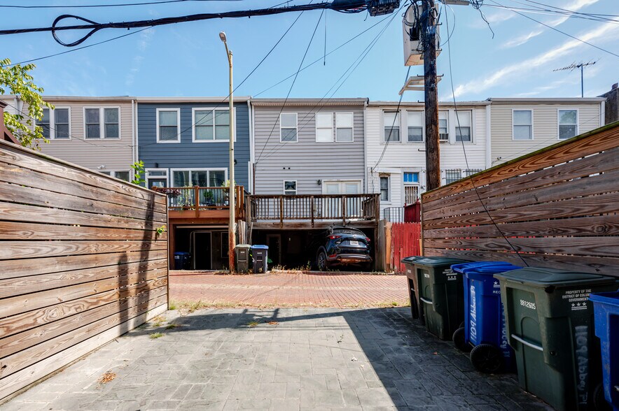 Building Photo - 1109 Abbey Pl NE