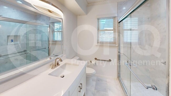 Building Photo - 3018 Stonehenge Ln