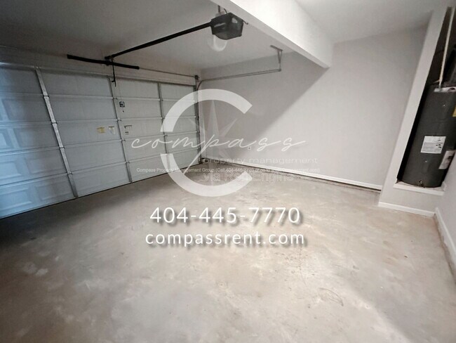 Building Photo - 214 Lyndon Wy NW
