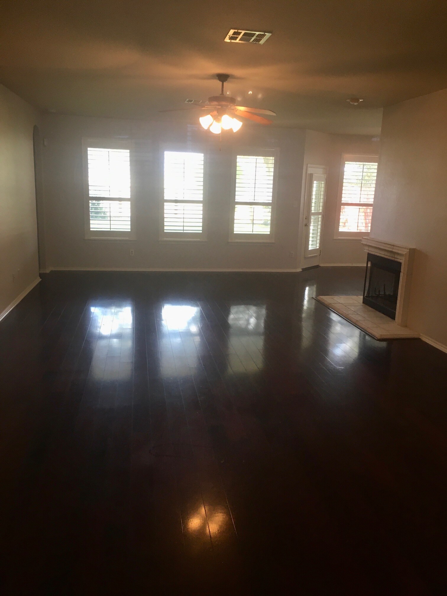 Large living area with fireplace - 24307 Alamosa Falls