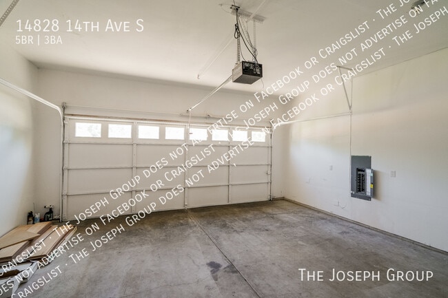Building Photo - 14828 14th Ave S