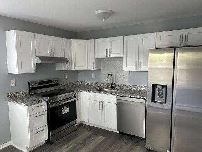 Building Photo - 11 Hawkins St