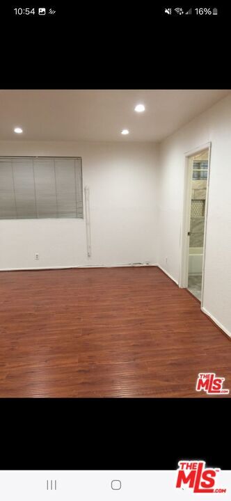 Building Photo - 1027 Bay St