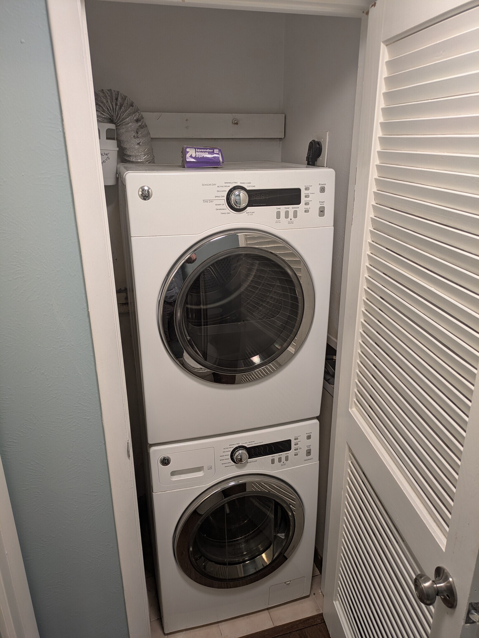 In Unit W/D - 4070 S Atchison Way