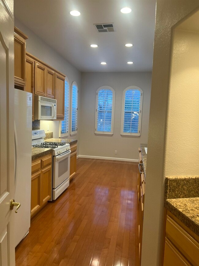 Building Photo - 2133 Watercress Pl