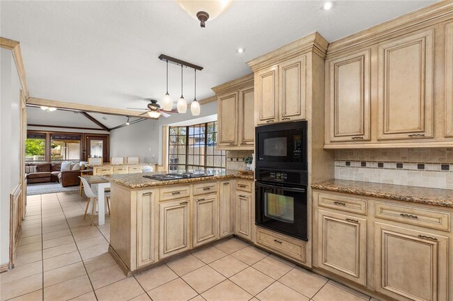 Building Photo - 2922 Deer Hollow Dr