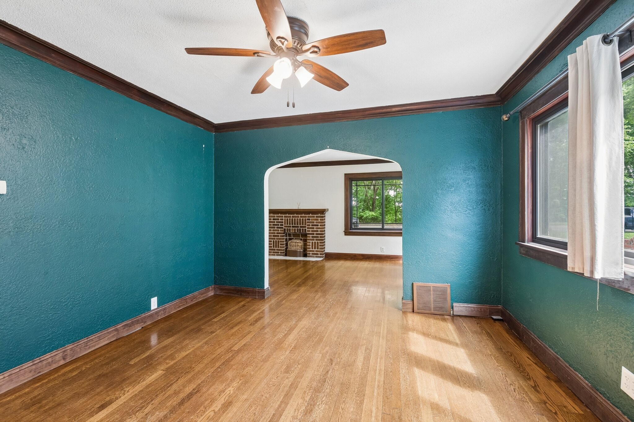 Building Photo - 5009 Gladstone Blvd