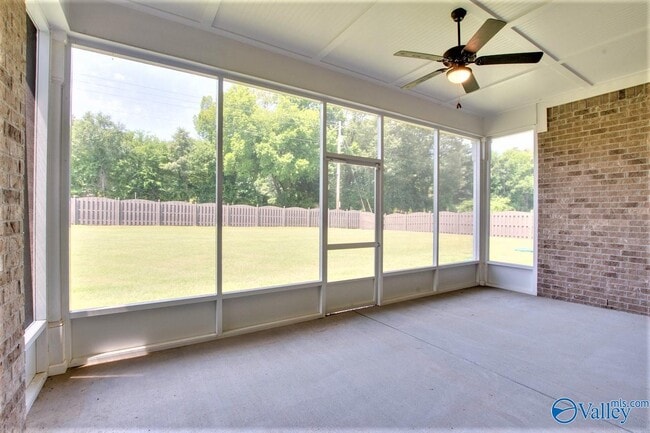 Building Photo - 330 Merrydale Dr