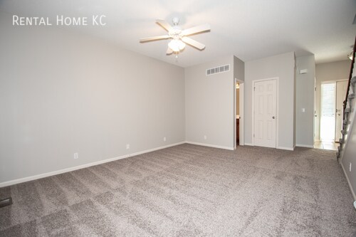 Building Photo - 2-bed, 2.5-bath 2-story Townhouse w/Finish...