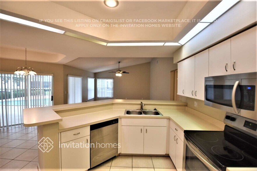 Building Photo - 3902 Caravel Ln