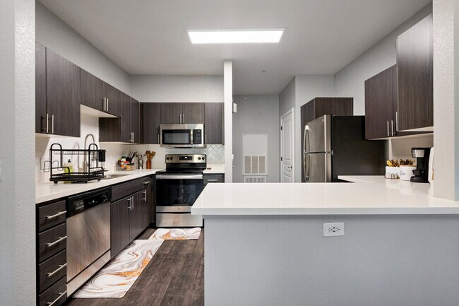 Building Photo - 14 W Villa Rita Dr