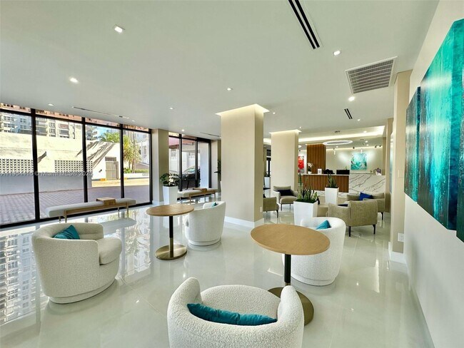 Building Photo - 2401 S Ocean Dr