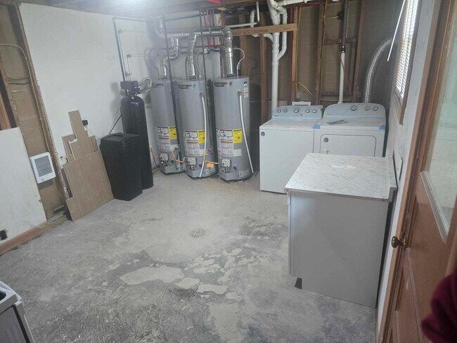 Building Photo - Soda Triplex