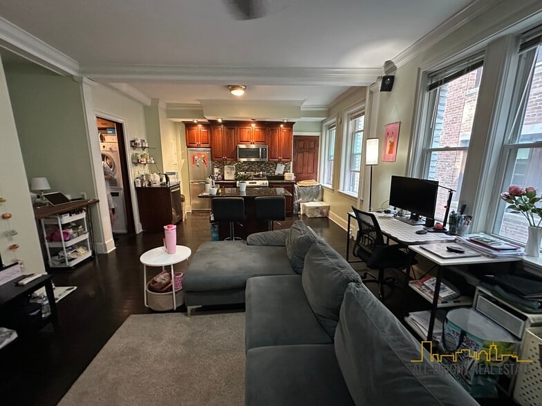 Building Photo - 5 Braemore Rd