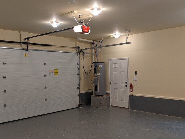Garage - 1672 Lacey Spring Rd