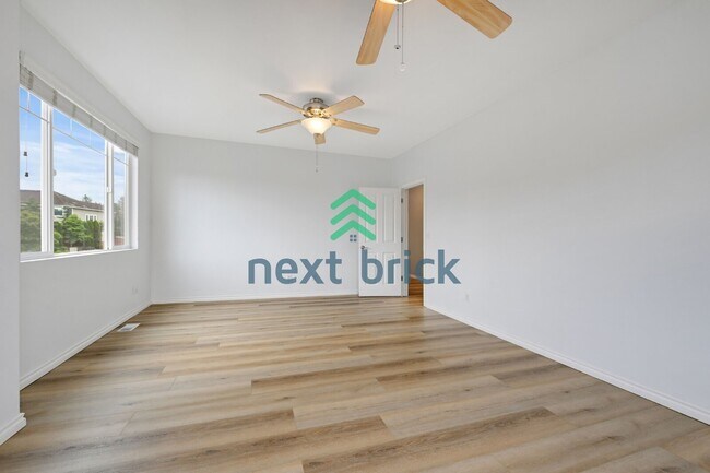 Building Photo - Beautiful 4 beds and 3 baths Modern Home Ready for Rent!