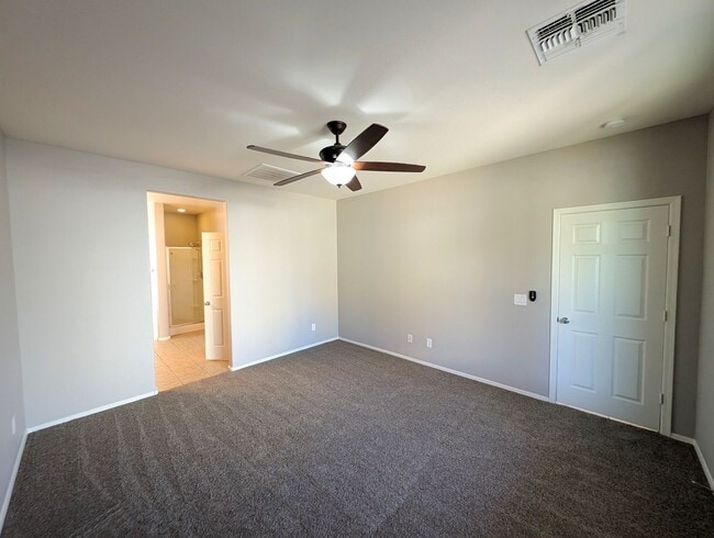 Building Photo - 3 Bedroom Home in the Beacon Heights Commu...
