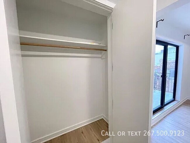 Building Photo - 1306 N Front St