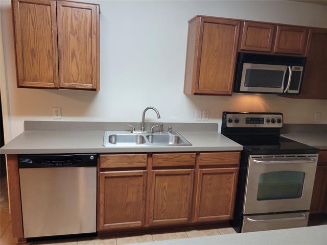 Building Photo - 703 River Run Dr