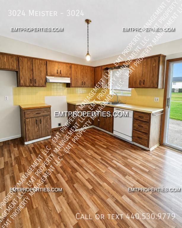 Building Photo - 3024 Meister-3024