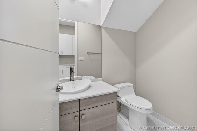 Building Photo - 17089 Rainbow Fls Trl