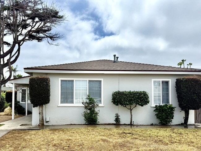 Building Photo - Remodeled Duplex in South O!